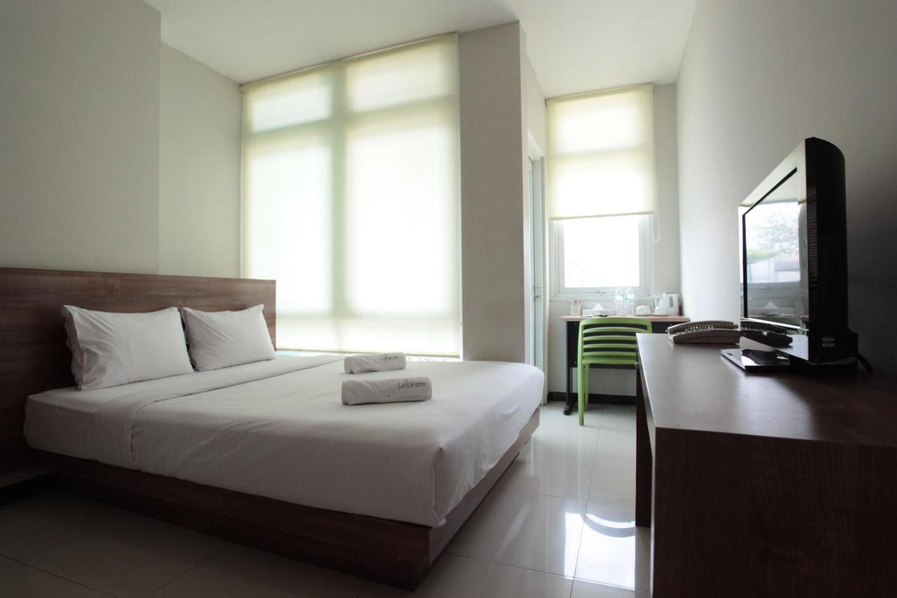 Legreen Suite Tebet Jakarta Exteriör bild