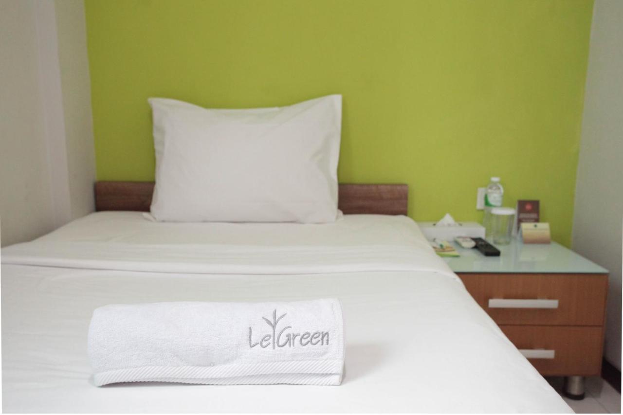 Legreen Suite Tebet Jakarta Exteriör bild